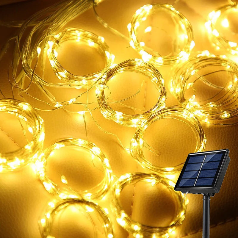 Rideau lumineux solaire LED étanche utilisé comme décoration de Noël en extérieur