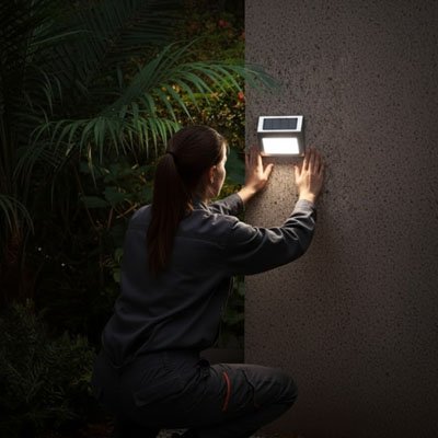 Lampe solaire exterieur Se fixe rapidement sur tout type de surface