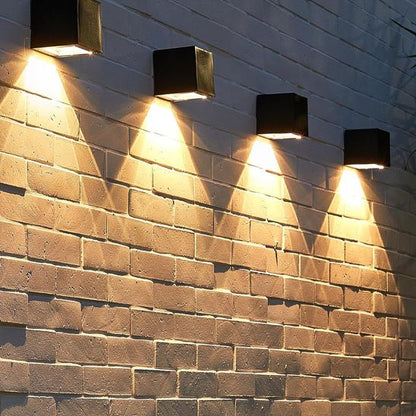 Luminaire exterieur diffuse la lumière vers le haut ou vers le bas