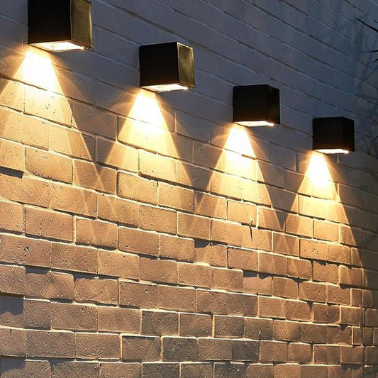 Luminaire exterieur diffuse la lumière vers le haut ou vers le bas
